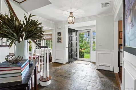 336 Bay Avenue Huntington Bay NY 11743