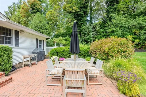 336 Bay Avenue Huntington Bay NY 11743