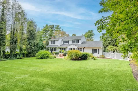 336 Bay Avenue Huntington Bay NY 11743