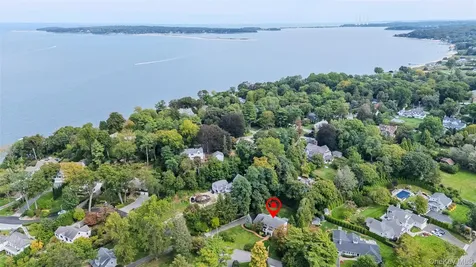 336 Bay Avenue Huntington Bay NY 11743