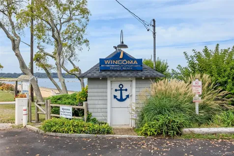 336 Bay Avenue Huntington Bay NY 11743