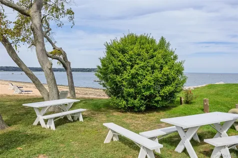336 Bay Avenue Huntington Bay NY 11743