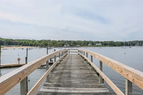 336 Bay Avenue Huntington Bay NY 11743