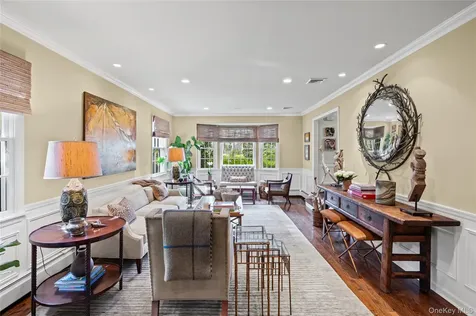 336 Bay Avenue Huntington Bay NY 11743