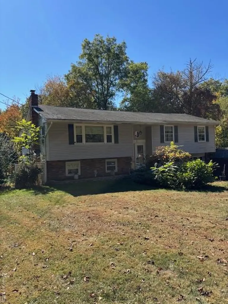 8 Rayland Road Newburgh NY 12550