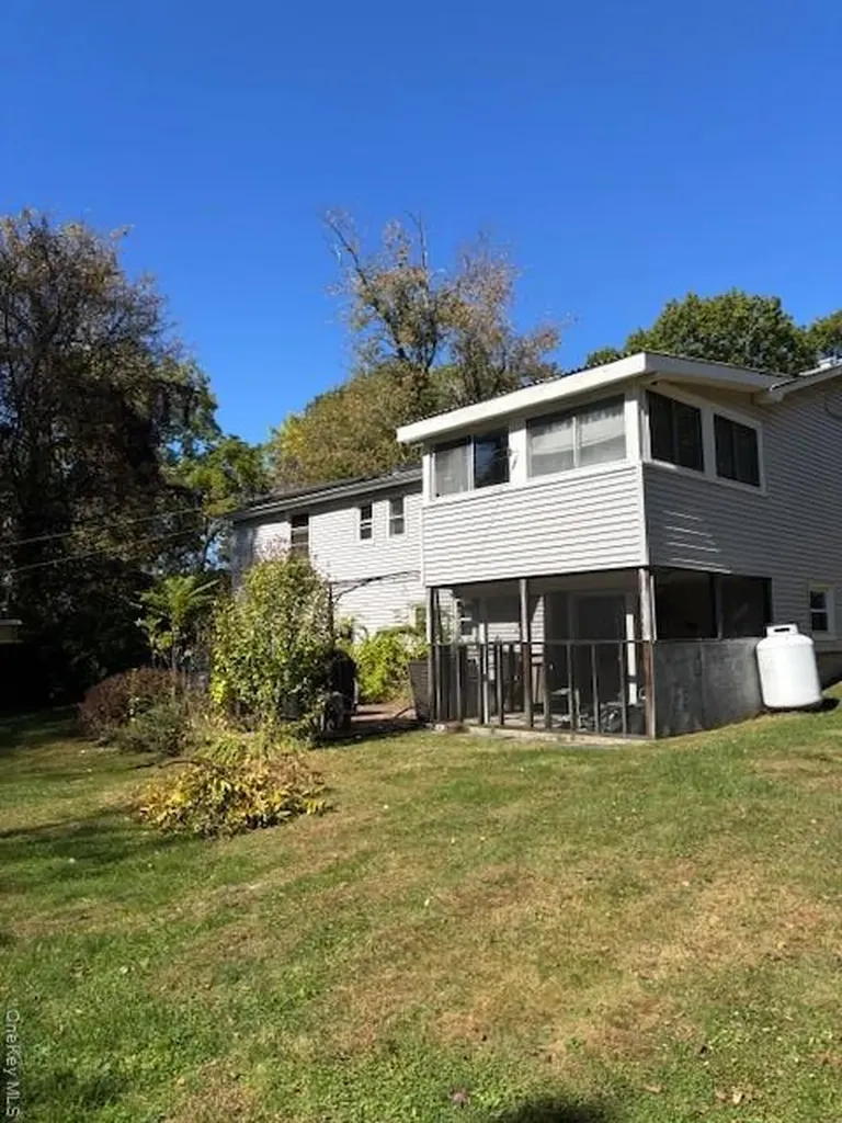 8 Rayland Road Newburgh NY 12550