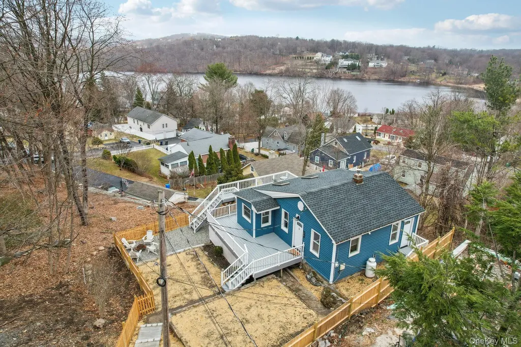 29 Fairway Mahopac NY 10541