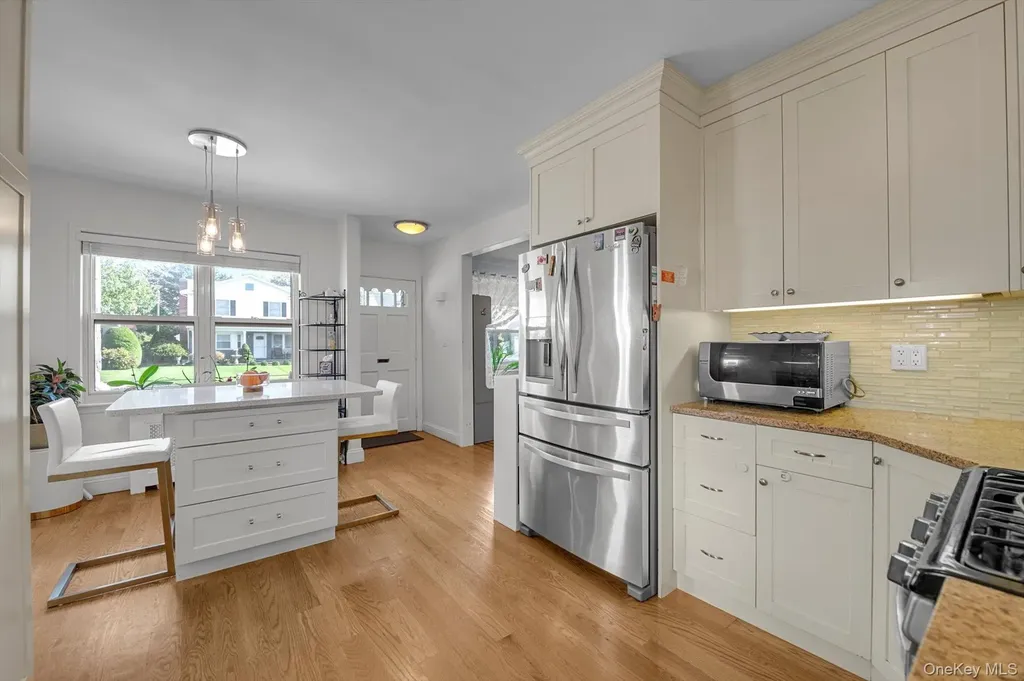 5 Avon Road New Hyde Park NY 11040