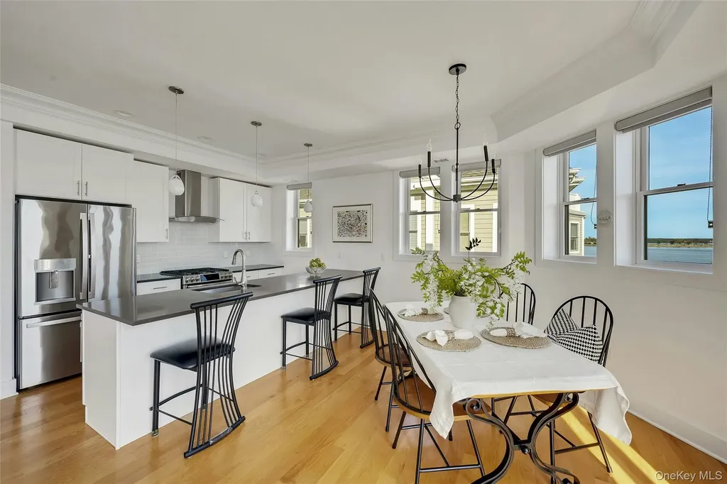39 Island Point Bronx NY 10464