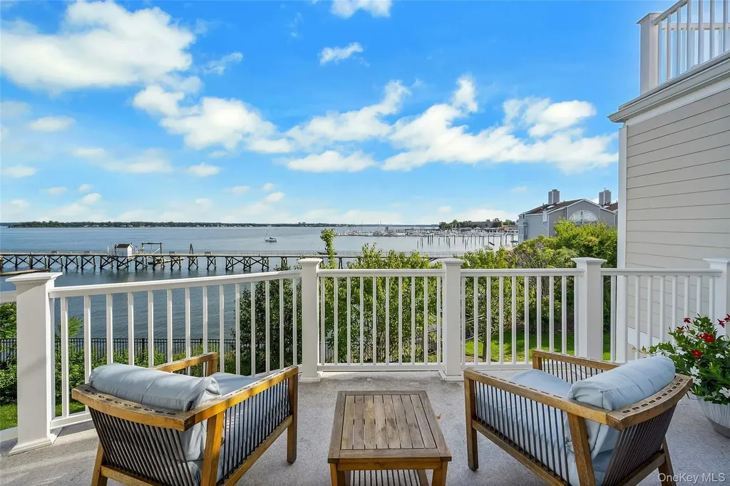 39 Island Point Bronx NY 10464