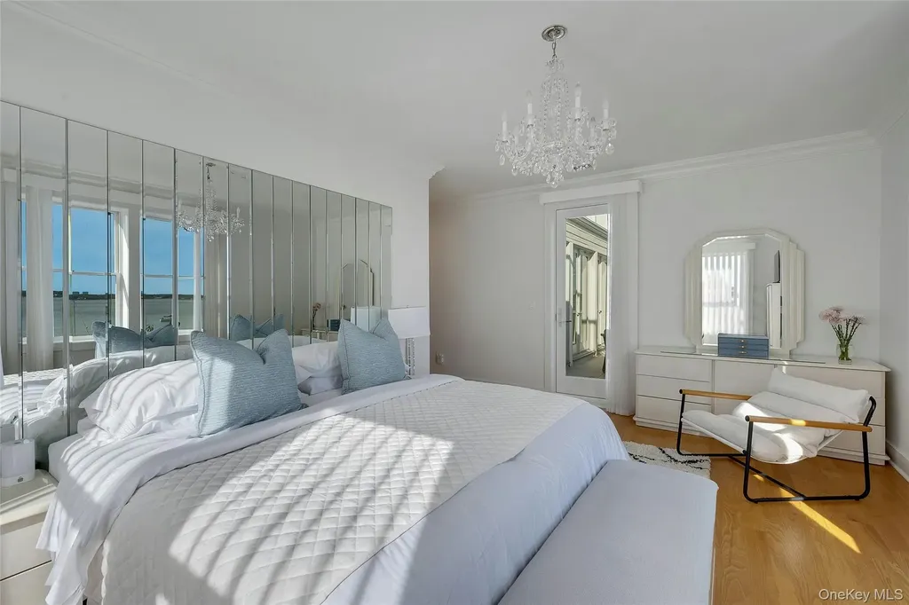 39 Island Point Bronx NY 10464