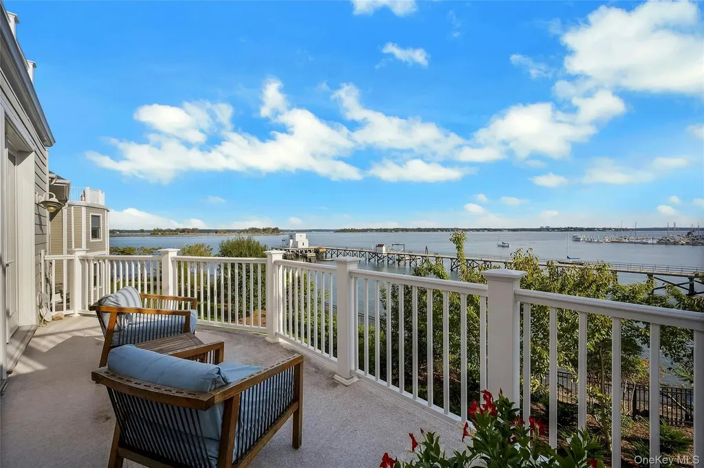 39 Island Point Bronx NY 10464