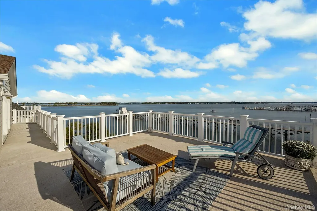 39 Island Point Bronx NY 10464