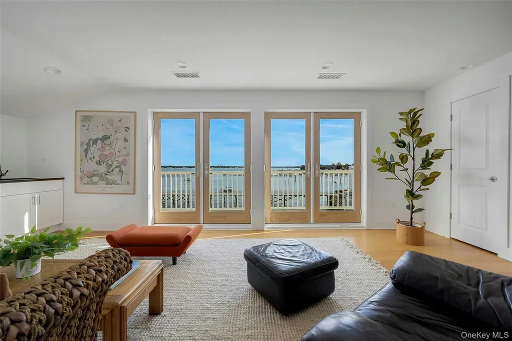 39 Island Point Bronx NY 10464