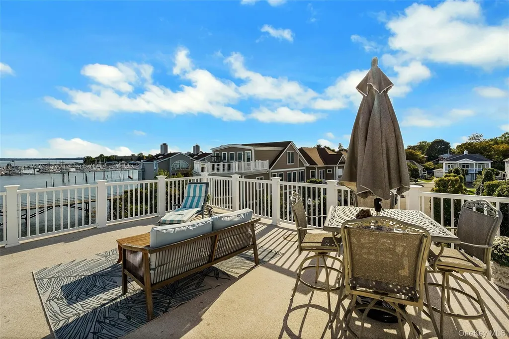 39 Island Point Bronx NY 10464