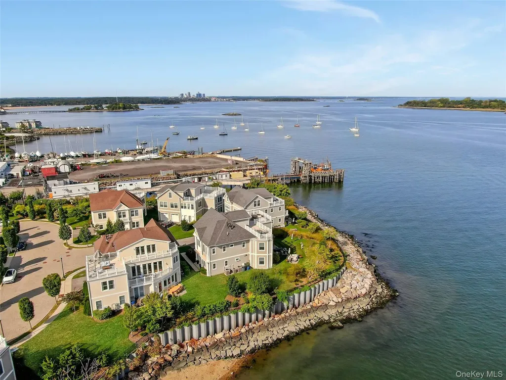 39 Island Point Bronx NY 10464
