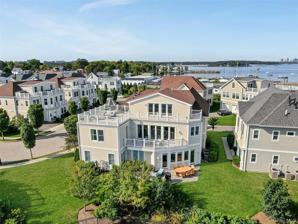 39 Island Point Bronx NY 10464