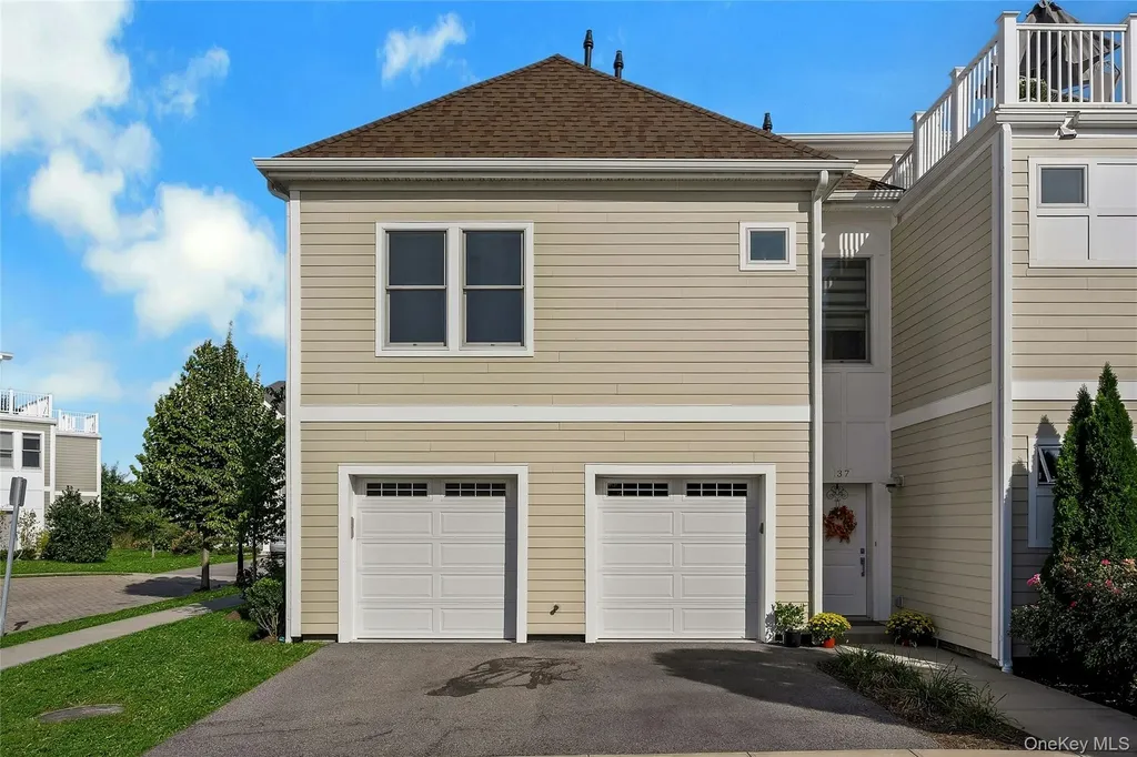 39 Island Point Bronx NY 10464
