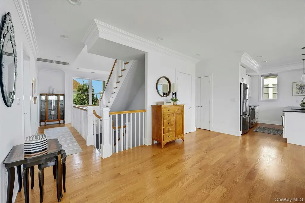 39 Island Point Bronx NY 10464