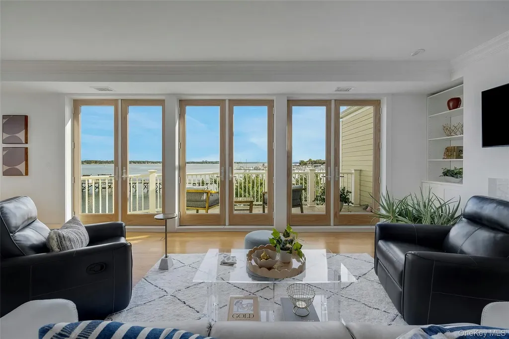 39 Island Point Bronx NY 10464