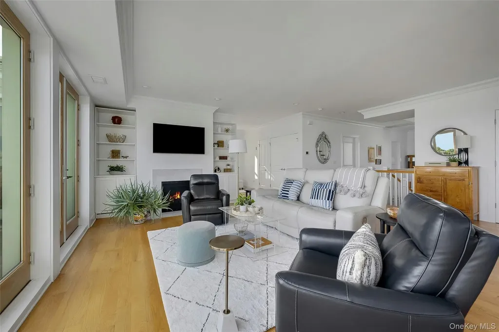 39 Island Point Bronx NY 10464