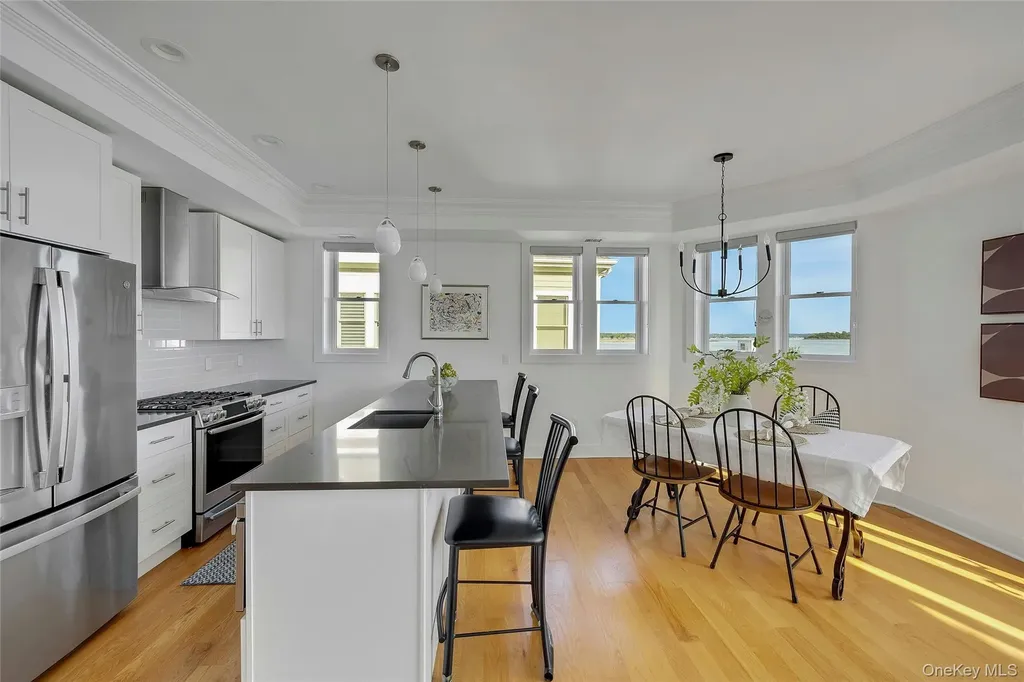 39 Island Point Bronx NY 10464