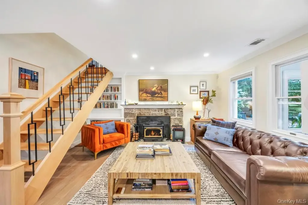 12 Teapot Lane Smithtown NY 11787