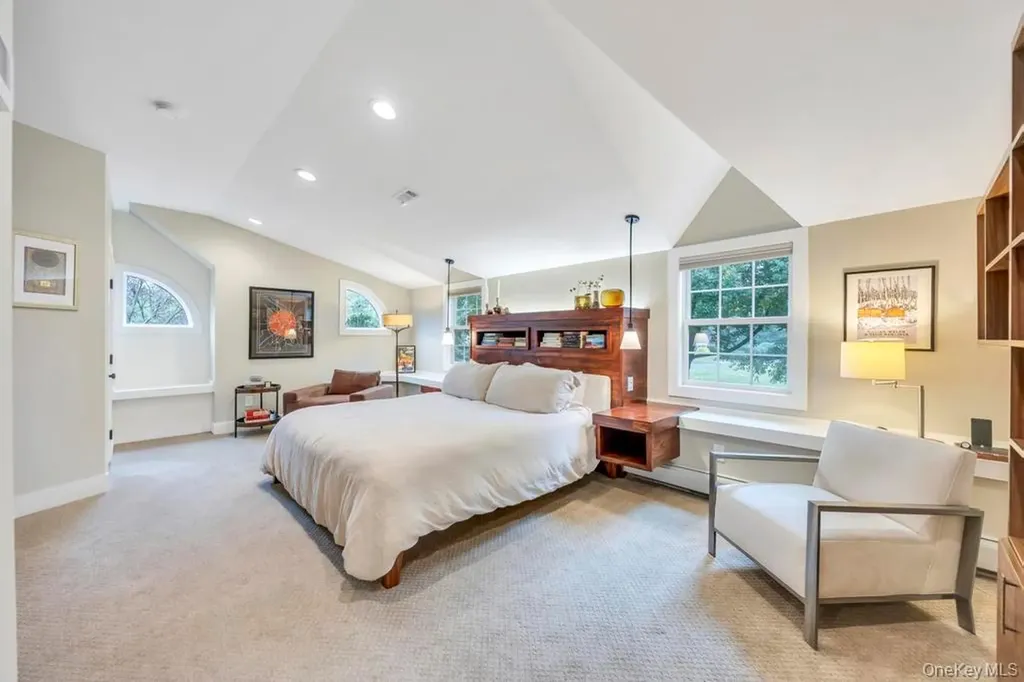 12 Teapot Lane Smithtown NY 11787