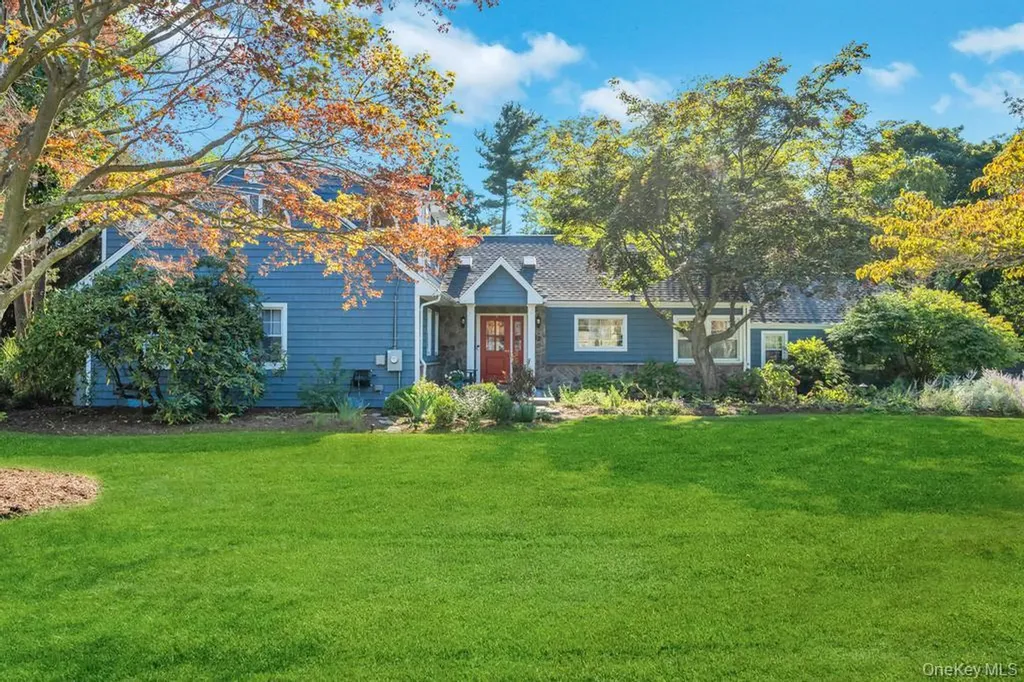 12 Teapot Lane Smithtown NY 11787