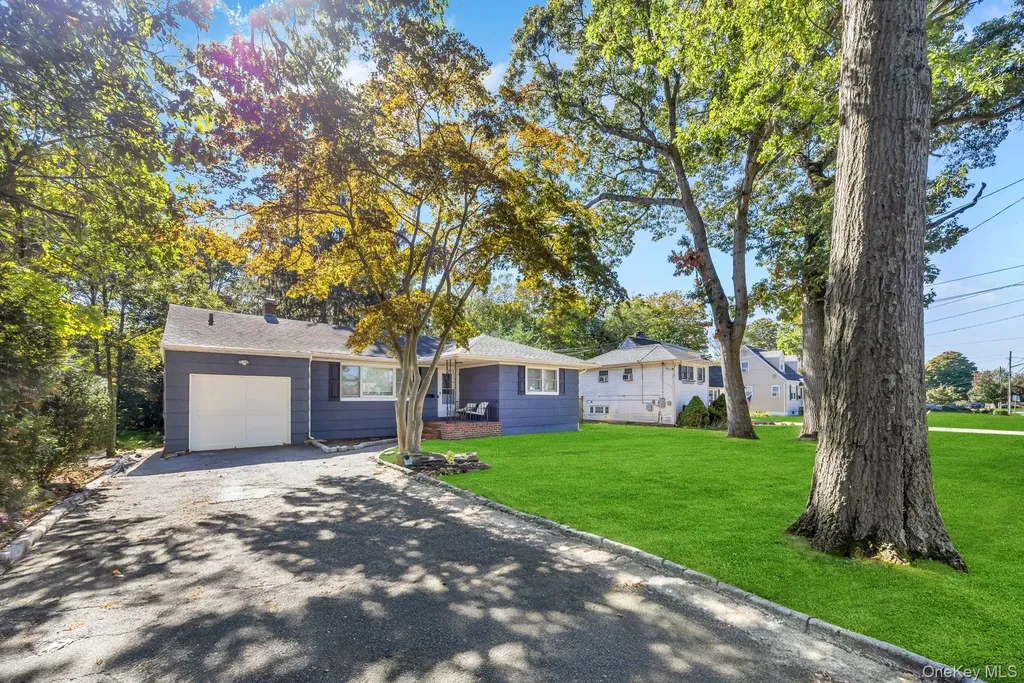 432 Kime Avenue West Islip NY 11795