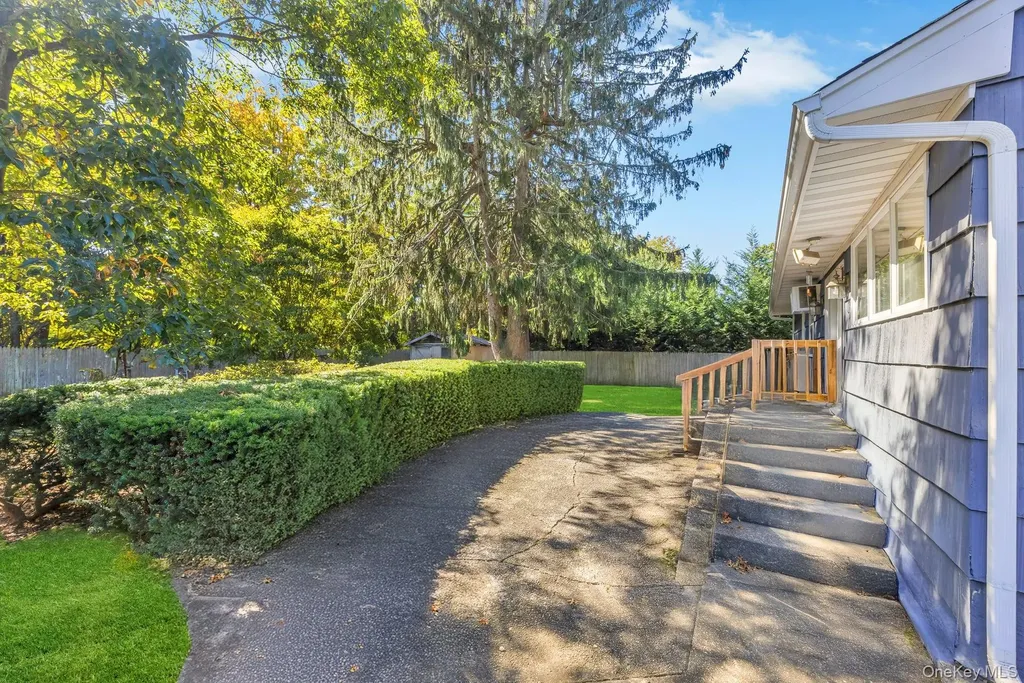 432 Kime Avenue West Islip NY 11795