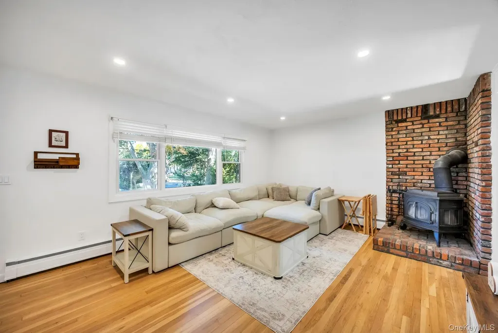 432 Kime Avenue West Islip NY 11795