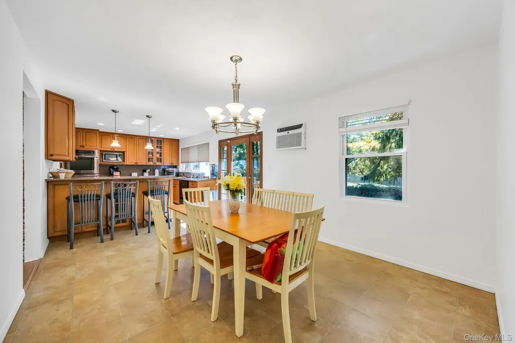 432 Kime Avenue West Islip NY 11795