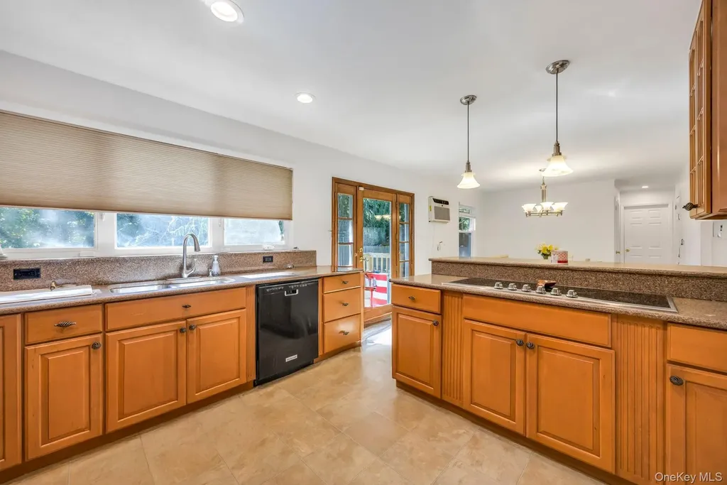 432 Kime Avenue West Islip NY 11795