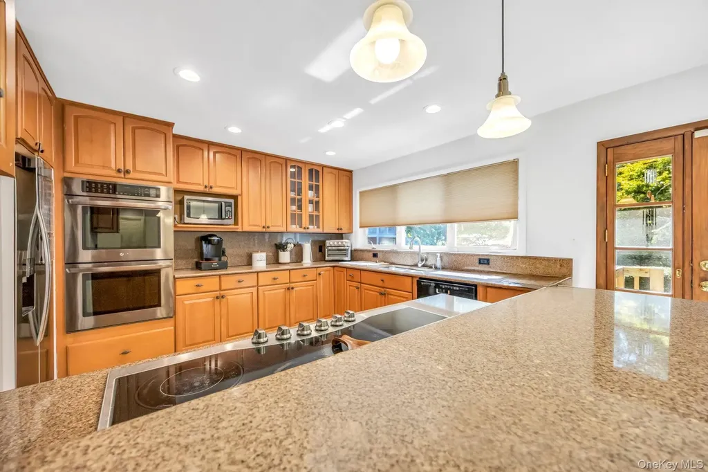432 Kime Avenue West Islip NY 11795