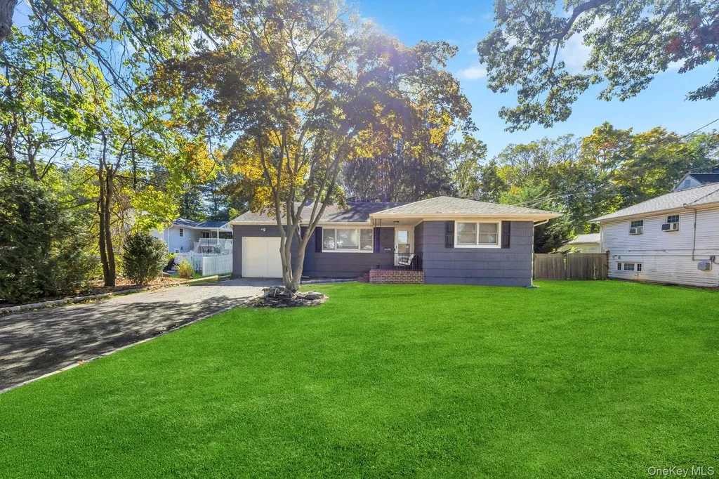 432 Kime Avenue West Islip NY 11795
