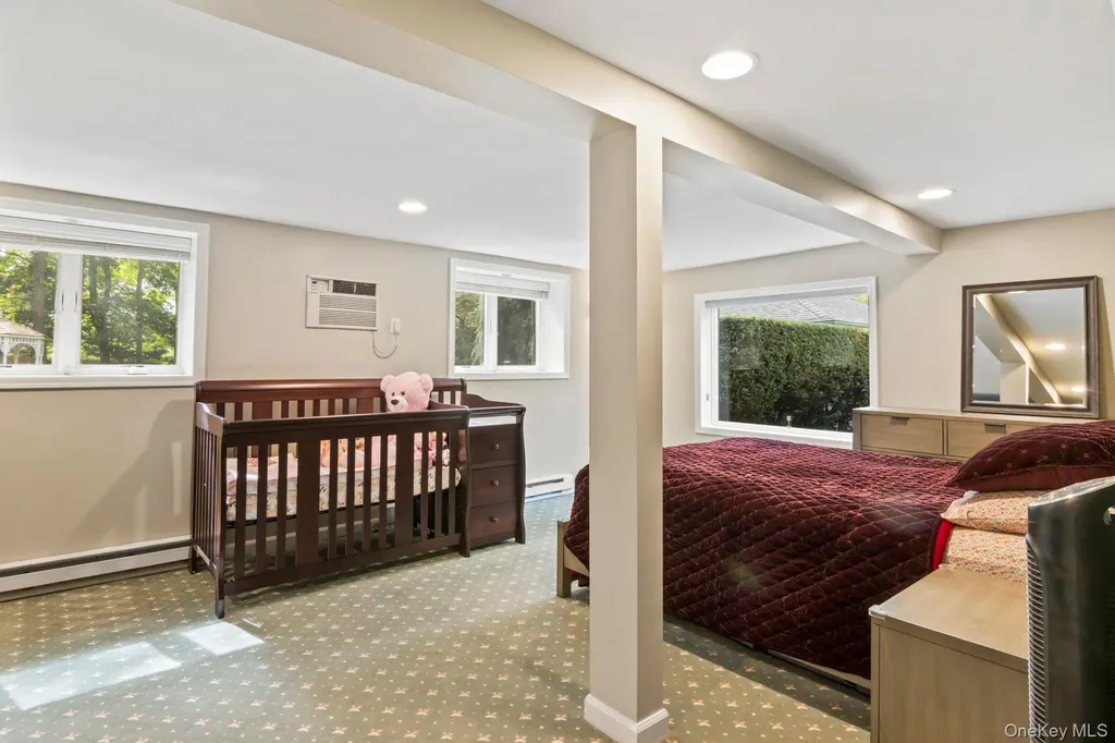 17 Bluebird Lane Huntington NY 11743