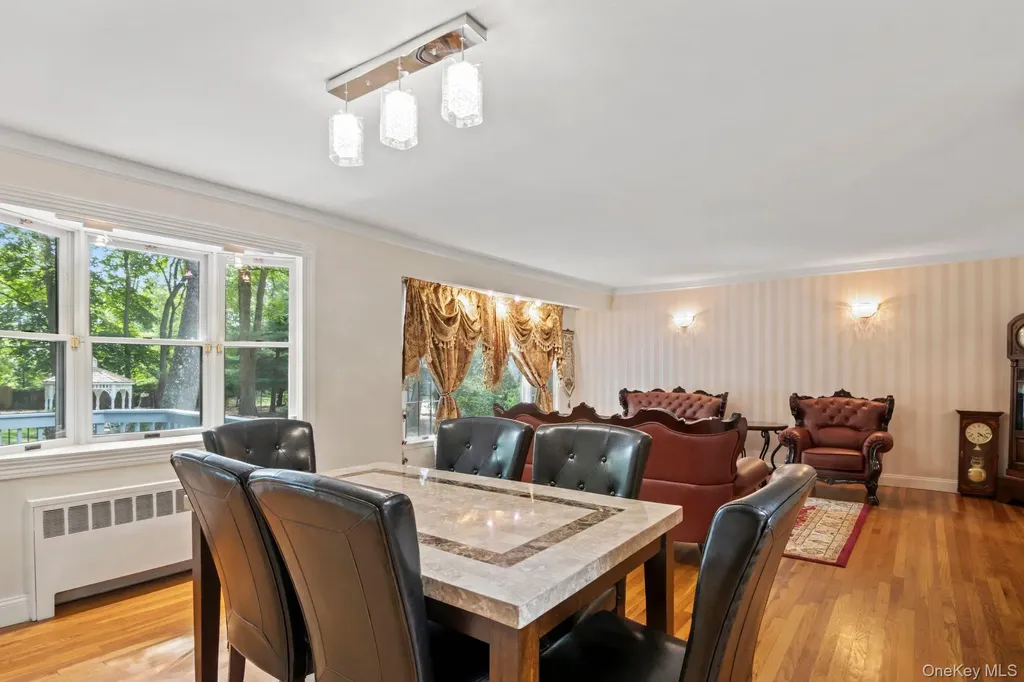 17 Bluebird Lane Huntington NY 11743
