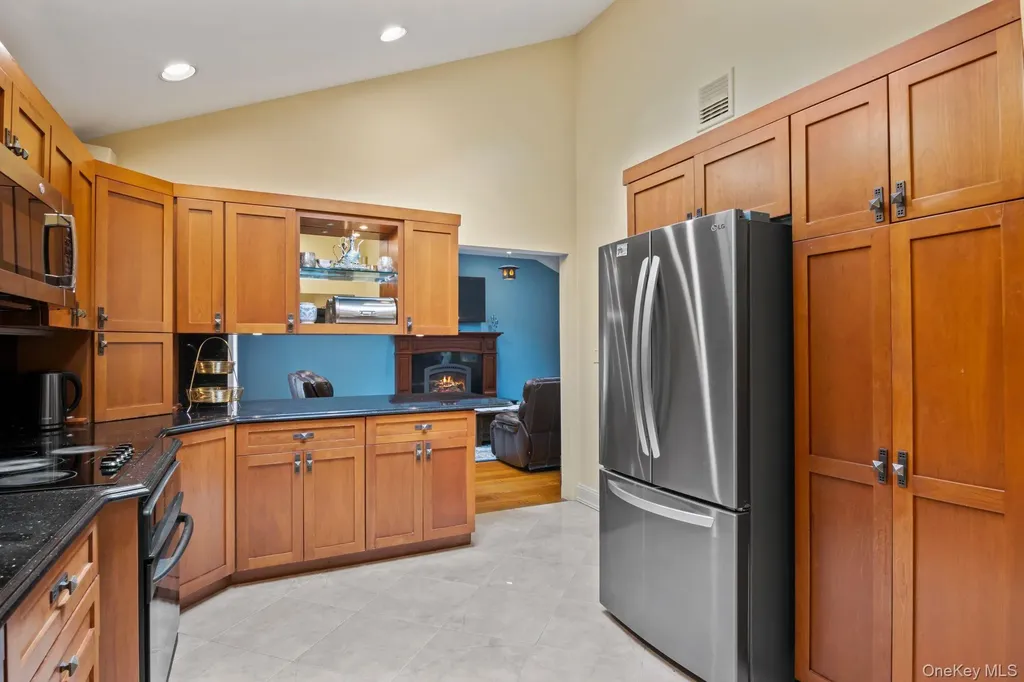 17 Bluebird Lane Huntington NY 11743
