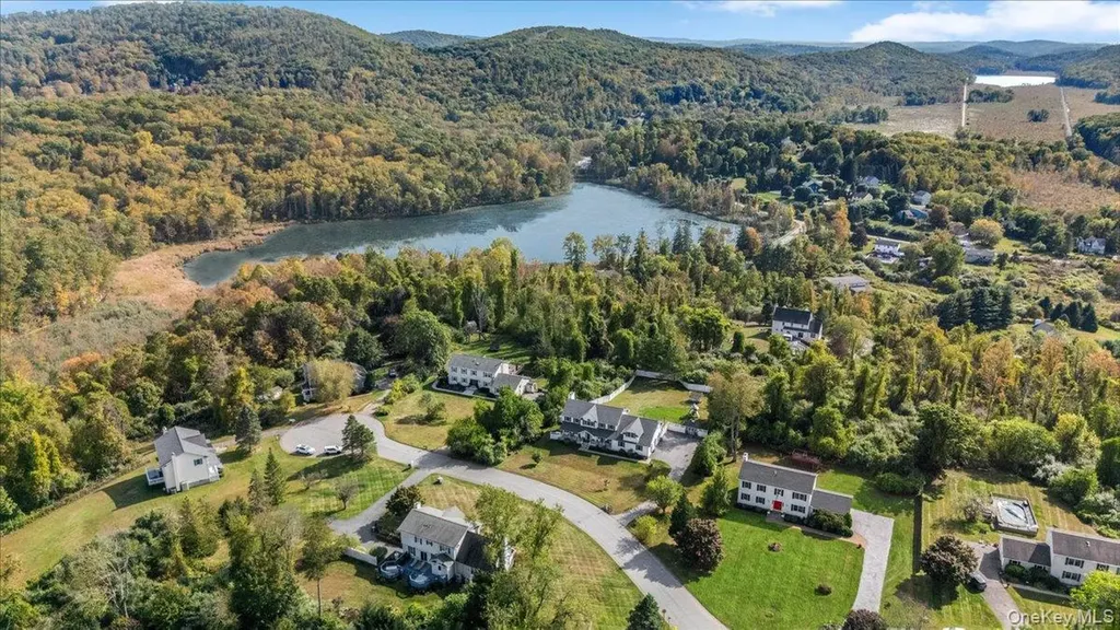 38 Somerset Drive Patterson NY 12563