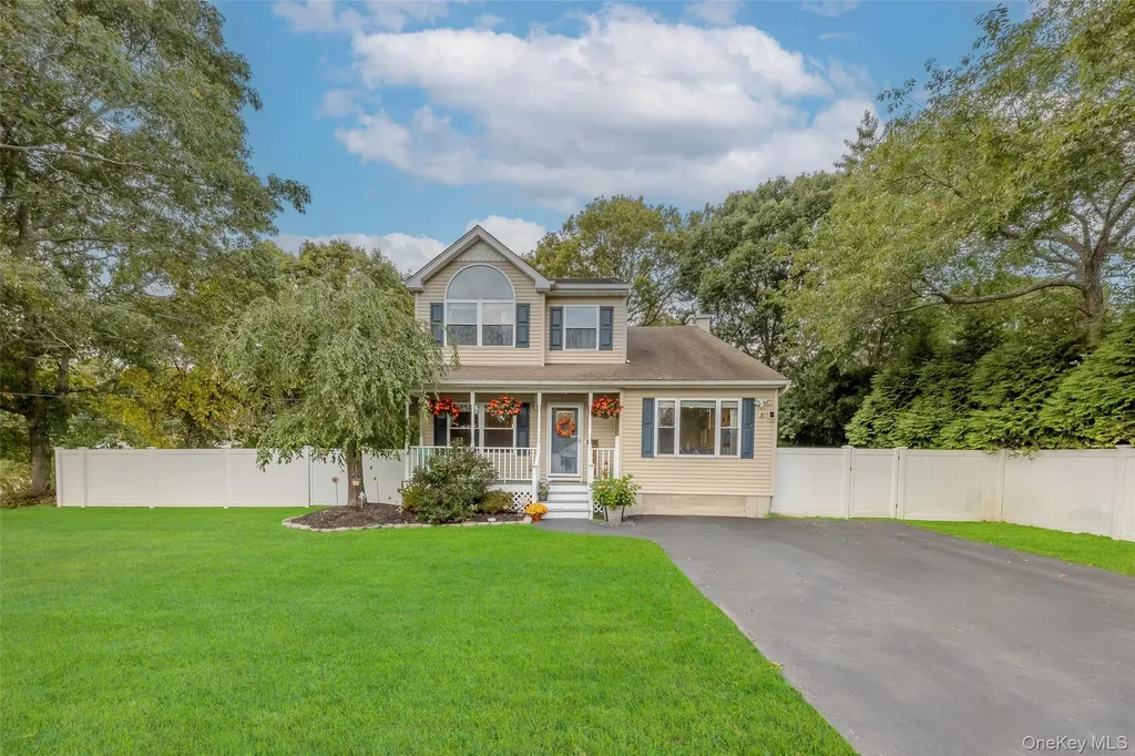 5 Baker Road Mastic Beach NY 11951
