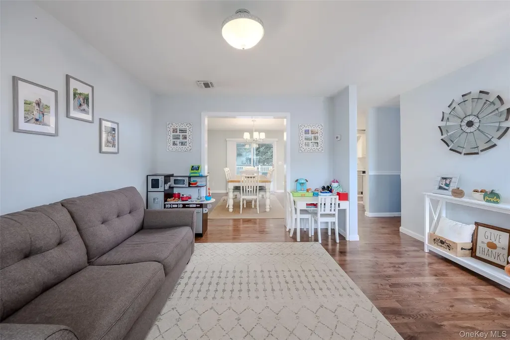 5 Baker Road Mastic Beach NY 11951