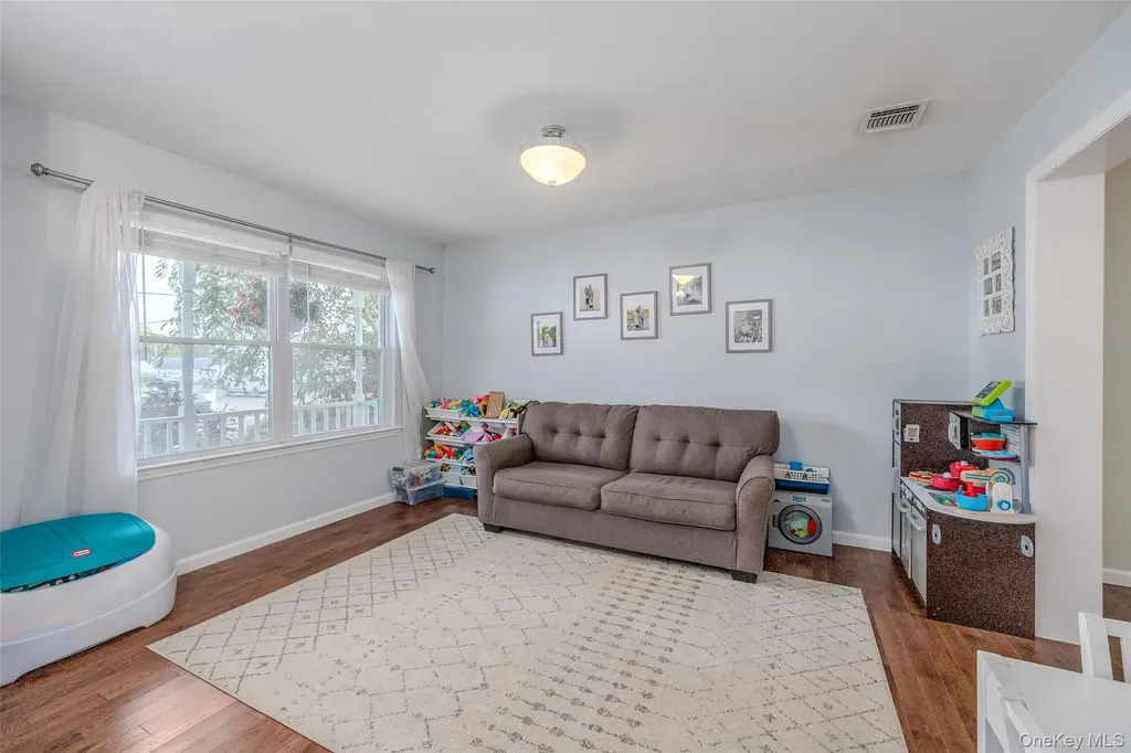 5 Baker Road Mastic Beach NY 11951