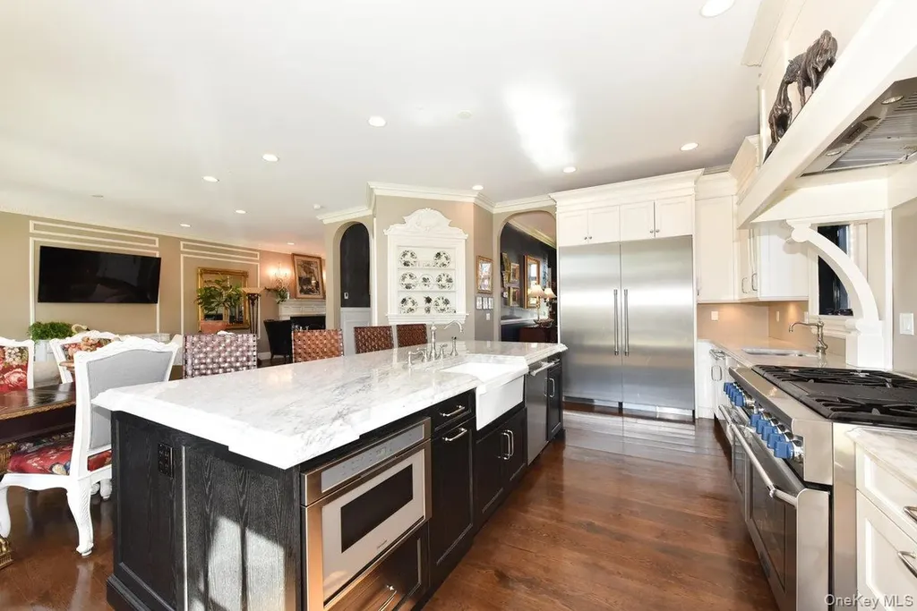 1974 Monroe Avenue North Bellmore NY 11710