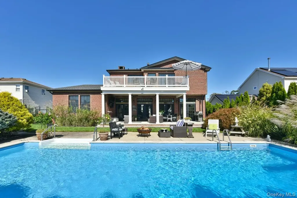 1974 Monroe Avenue North Bellmore NY 11710