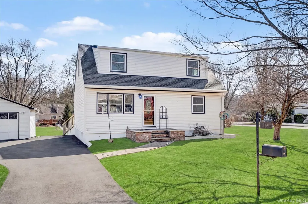 19 Ann Place Monroe NY 10950