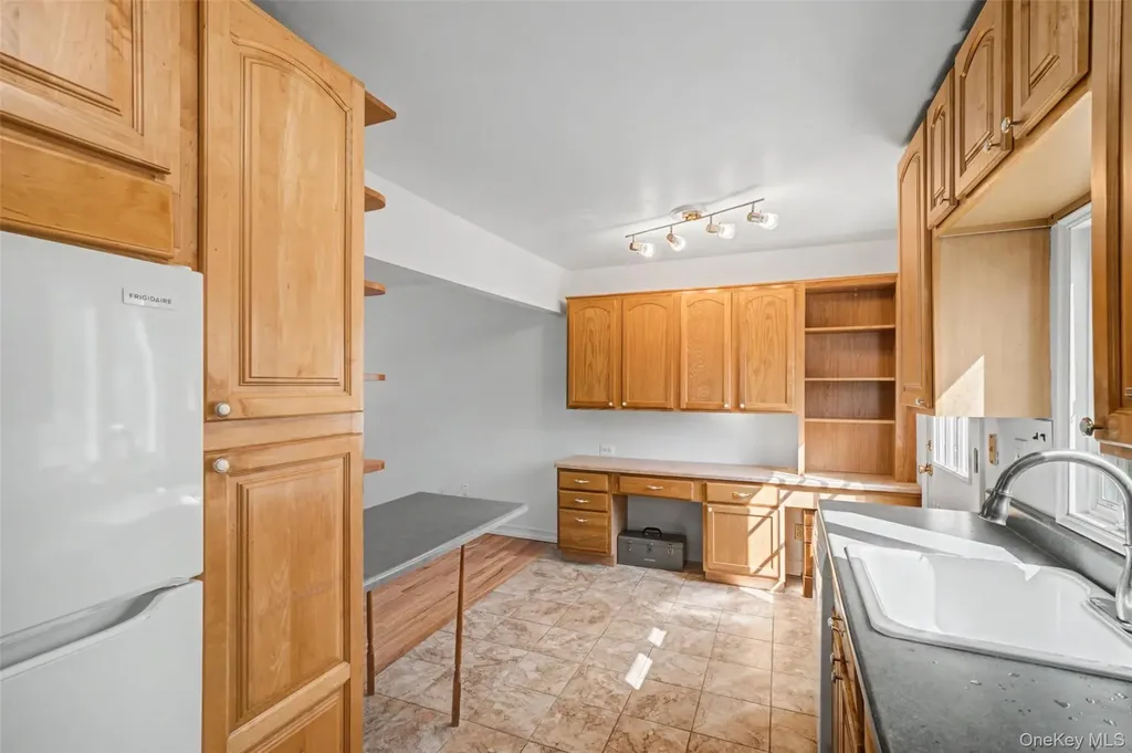 19 Ann Place Monroe NY 10950