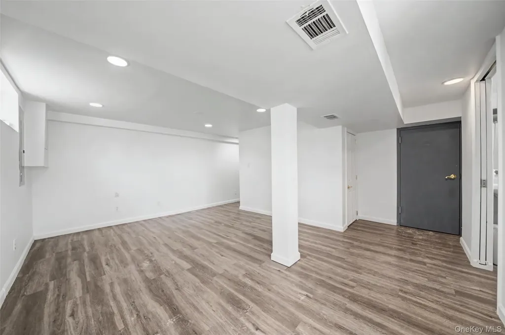 19 Ann Place Monroe NY 10950