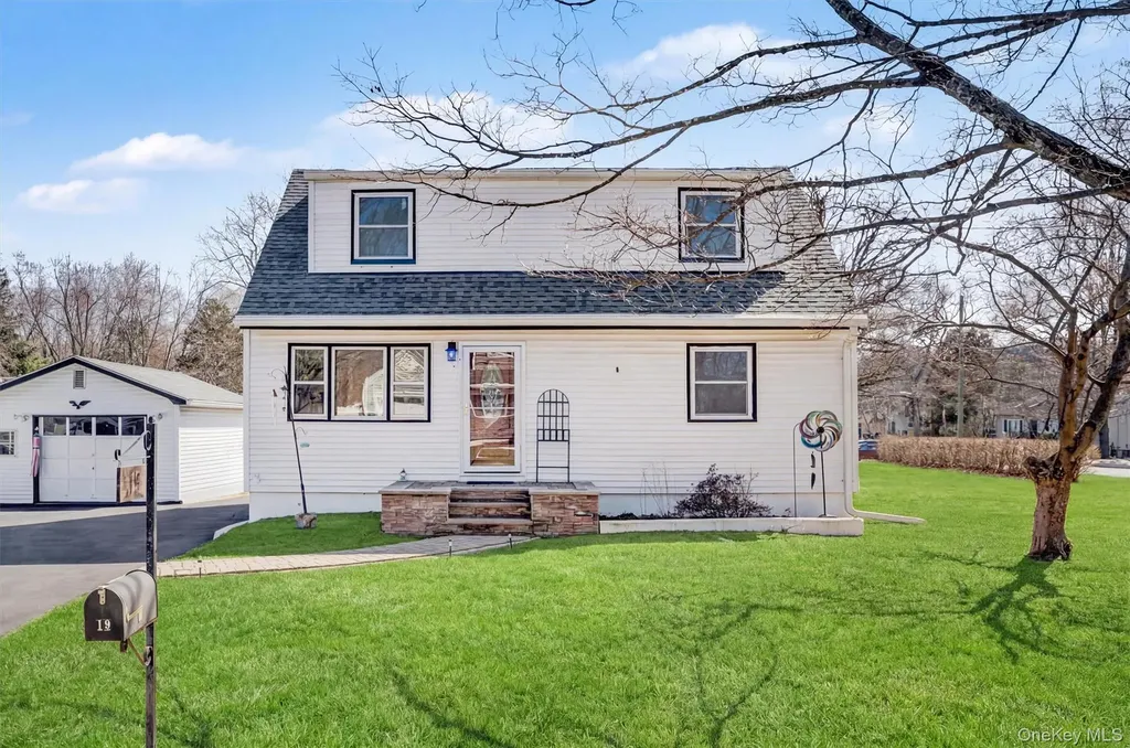 19 Ann Place Monroe NY 10950