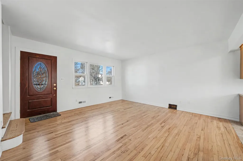 19 Ann Place Monroe NY 10950